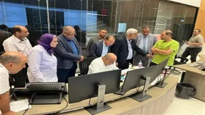 وزير الكهرباء يتفقد المركز القومي للتحكم لتأمين الشبكة ومتابعة الأحمال الصيفية