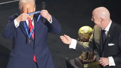 فيفا يوافق على طلب ترامب لتسليم كأس العالم 2026 بنفسه
