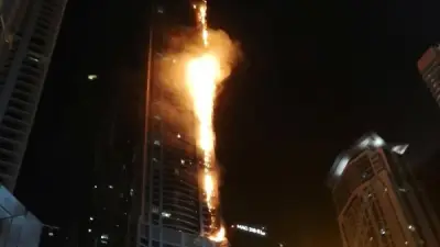 حريق في الطوابق العليا لأبراج الإمارات المالية بدبي والسبب مجهول