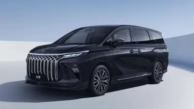 فورثنج V9 2026 في السعودية: سعر ومواصفات السيارة العائلية الهجينة