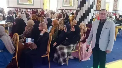 إقبال كثيف من طلاب الثانوية العامة على القوافل التعليمية بأسيوط