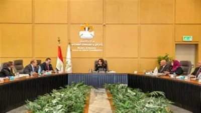 وزيرة الإسكان: العاشر من رمضان قلعة صناعية جاذبة للاستثمارات