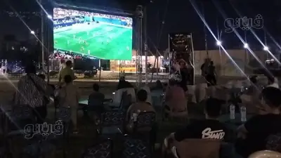 أهالي الإسماعيلية يحتشدون أمام الشاشات لمتابعة مصر وبلجيكا في المونديال
