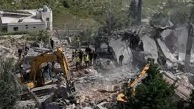 غارة إسرائيلية على كفرتبنيت جنوبي لبنان ومقتل ضابط احتياط