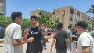 فرحة طلاب الثانوية العامة بجنوب سيناء بسهولة امتحاني التربية الدينية والوطنية