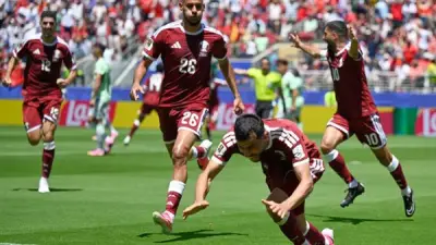 سيارة فاخرة و3 ملايين دولار مكافأة لبوعلام صاحب هدف قطر التاريخي في كأس العالم