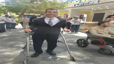 مجدي يتحدى الشلل الدماغي ويحول إعاقته إلى قصة نجاح عالمية ملهمة