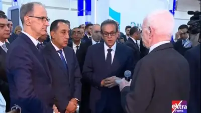 رئيس الوزراء يتفقد أجنحة المعرض الطبي الأفريقي ويعلن أهداف 2030