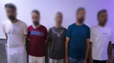 ضبط أشخاص اعتدوا على جارهم بالأسلحة البيضاء والشوم في البحيرة