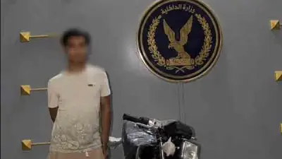ضبط قائد دراجة نارية صدم طالبتين بالحوامدية وهرب من موقع الحادث