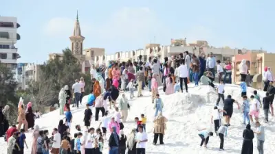 شواطئ بورسعيد وبورفؤاد تستقبل آلاف المواطنين والزائرين في أجواء احتفالية مميزة