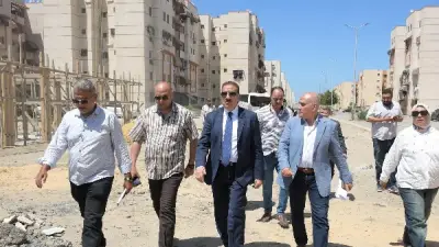 محافظ بورسعيد يتفقد مشروع 111 عمارة سكنية بمساحة 21 فدانًا