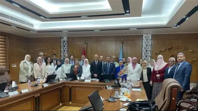 رئيس القومي للبحوث يبحث مع العمداء والوكلاء تطوير العمل البحثي