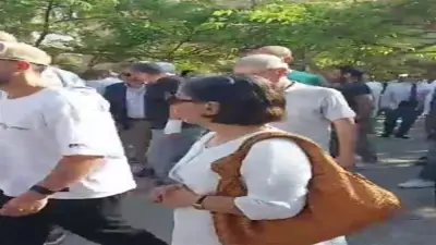 نجوم الفن يودعون محمد مرزبان في جنازة مهيبة بالدموع والملابس البيضاء