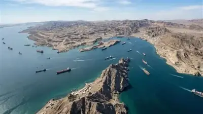 مضيق هرمز يعود للحياة تدريجياً بعد اتفاق أمريكا وإيران