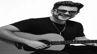 تيام علي يكشف كواليس انضمام أغنية 
