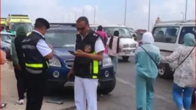 كثافات مرورية بسبب تصادم 3 سيارات أعلى دائري الوراق