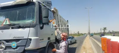 محطة للرحمة: عم خالد يروي عطش المارة على صحراوي أسيوط فيديو