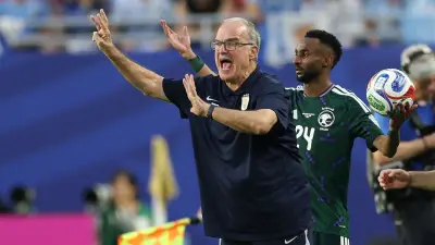 مدرب أوروجواي يهاجم صحفيًا بعد تعادل السعودية في كأس العالم 2026