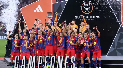صدمة المونديال تغير خطط برشلونة تجاه نجمه رونالد أراوخو