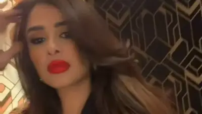 ياسمين عبد العزيز تشارك جمهورها صوراً من كواليس فيلمها الجديد