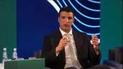 10 رسائل لوزير الصناعة في اجتماع البنك الأوروبي لإعادة الإعمار