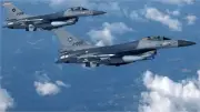 الحرس الثوري الإيراني يطلق صاروخ دفاع جوي على طائرة إف-16 ويجبرها على التراجع