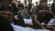 استشهاد 3 فلسطينيين بينهم طفل بقصف الاحتلال في مخيم جباليا