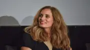 خيري بشارة يكشف خدعة مشهد الآيس كريم مع عمرو دياب بعد 34 عاماً