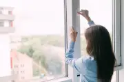 5 نصائح عملية للأمهات لتخفيف درجة الحرارة داخل المنزل في الصيف