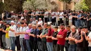 65 ألف مصلٍ يؤدون صلاة الجمعة في الأقصى رغم التضييق الإسرائيلي