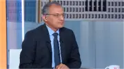 الأهرام: مصر تتعامل مع اللاجئين برؤية إنسانية بعيدًا عن التسييس