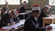 انتظام طلاب القسم الأدبي بالثانوية الأزهرية في امتحان الإنجليزية بالإسماعيلية