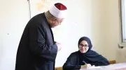 طلاب الأدبي بالثانوية الأزهرية يؤدون امتحان الإحصاء اليوم الأحد