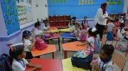 بدء تسجيل الأطفال بالمدارس الرسمية عربي في الجيزة إلكترونيًا