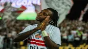 حقيقة العروض الليبية والإماراتية لضم شيكو بانزا من الزمالك