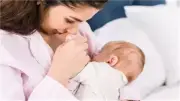 الصحة: الرضاعة الطبيعية الخيار الأمثل لصحة الطفل والأم