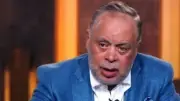 أشرف زكي يتدخل لحل أزمة عرض مسرحي بجامعة العاصمة ويطالب بإعادته