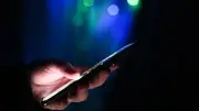 الأمن الروسي يكشف حملة تجسس استخباراتي أجنبي على مسؤولين عبر الهواتف الذكية