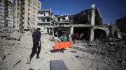 استشهاد فلسطينيين بقصف إسرائيلي وسط خروقات لوقف النار بغزة