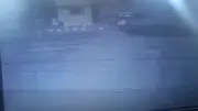 واقعة خطيرة بمزلقان ميت حلفا.. النقل تحذر من تكرار اقتحام المزلقانات المغلقة