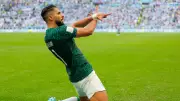 الشهري يعد بظهور ممتاز مع دونيس في المونديال ويرفض كشف الأسرار
