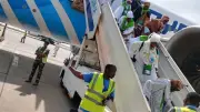 مصر للطيران تواصل جسرها الجوي لعودة حجاج بيت الله الحرام