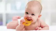 أعراض التسنين عند الأطفال: هل تختلف من طفل لآخر؟