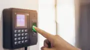 الوادي الجديد: تعليق البصمة الإلكترونية بالمدارس خلال الامتحانات