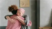لماذا يواجه نصف مرضى السرطان في المملكة المتحدة تحديات يومية؟
