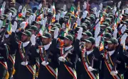 الحرس الثوري يكشف سبب استهداف مقر الأسطول الخامس الأمريكي