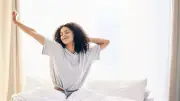 عادات صباحية تحسن مزاجك وتمنحك بداية يوم أكثر إشراقاً