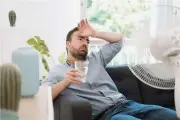 طرق بسيطة للتخلص من الرطوبة في المنزل وتقليل الشعور بالحر
