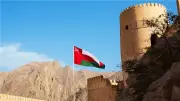 واشنطن تضغط على مسقط لتشديد موقفها من إيران وعمان تتمسك بالحياد